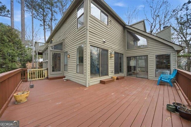 Building Photo - 530 Matterhorn Way