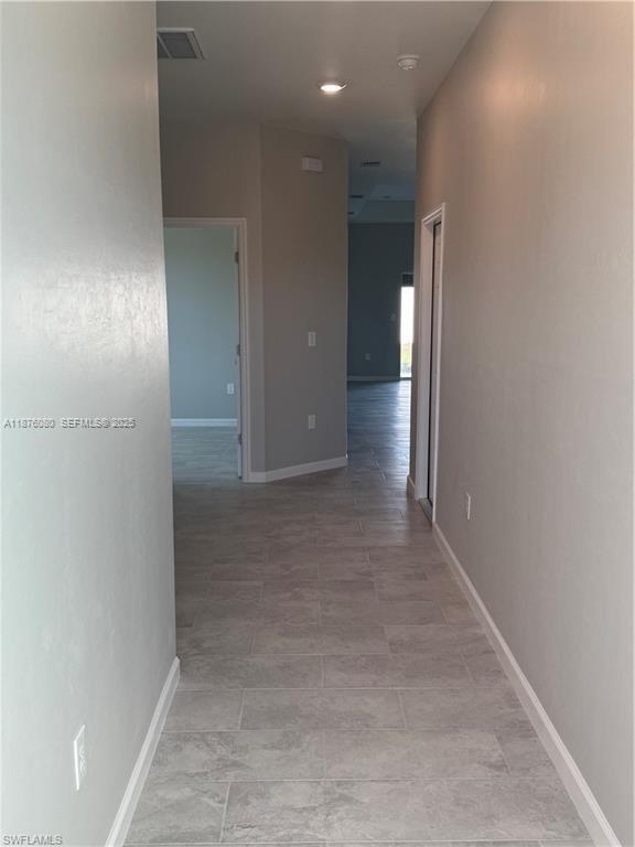 Building Photo - 832 Holmes Ave