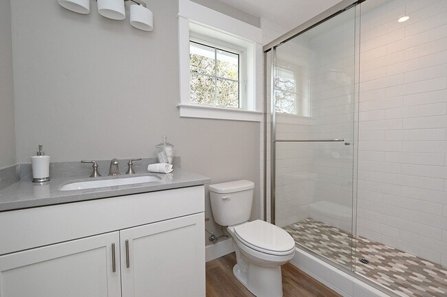 Building Photo - Beautiful Newer Home at Downtown Pleasanton!