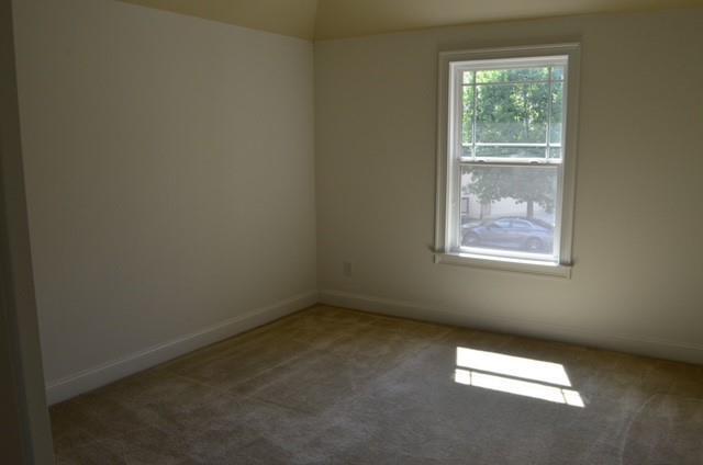Building Photo - 15 Creekwater Dr