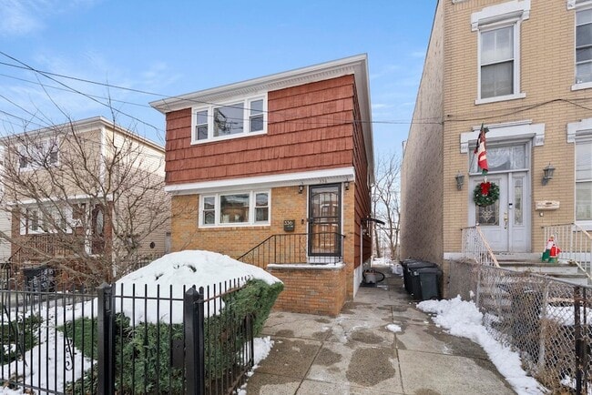 Building Photo - 336 Princeton Ave