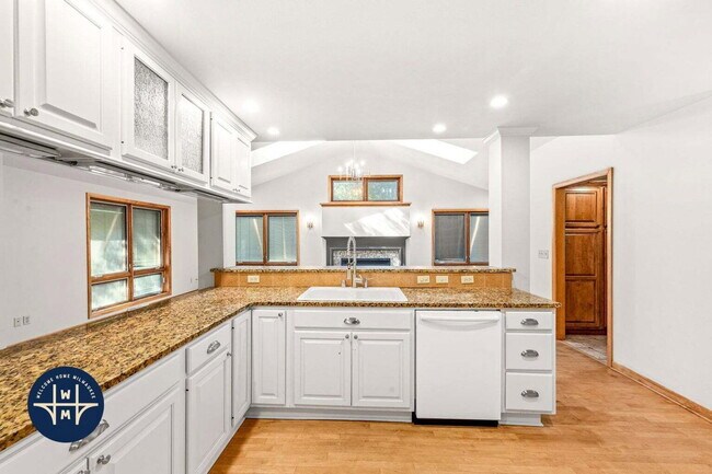Building Photo - 15685 Brojan Dr