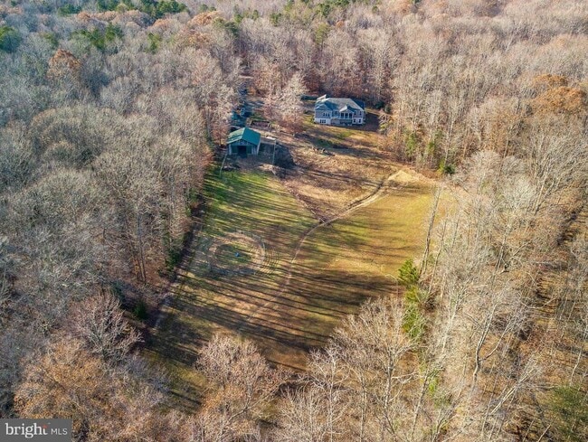 Building Photo - 24900 Fox Run Ln