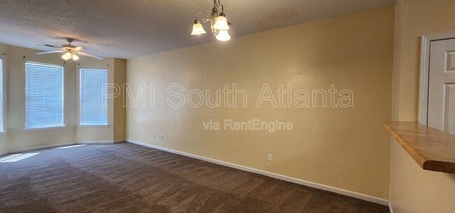 Building Photo - 7298 Wagon Wheel Ct