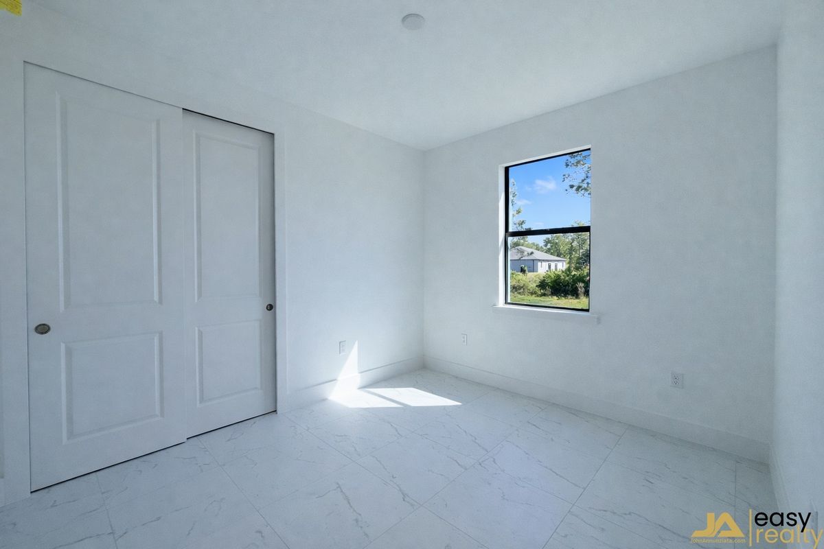 Building Photo - 1047 Jaguar Blvd