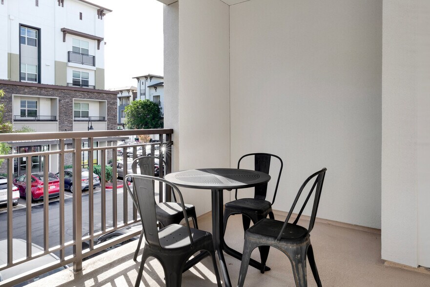 Building Photo - 3889 Artist Walk Common