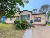 Building Photo - 5007 Hazelwood Rd