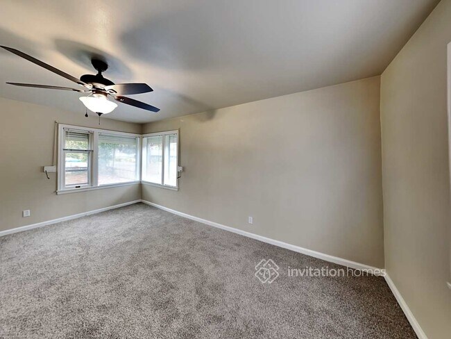 Building Photo - 6423 100th St SW