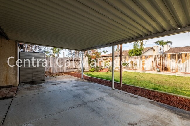 Building Photo - 3 Bedroom/2 Bath Home in Desired Riverlakes Community - $2395 per month!