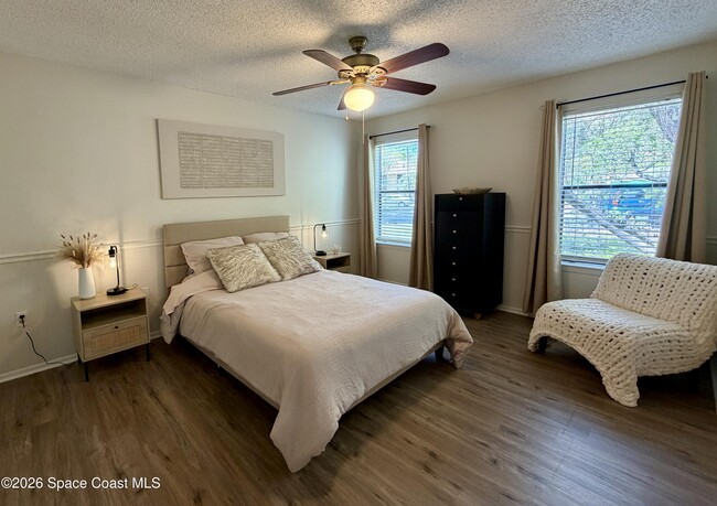 Building Photo - 225 S Tropical Trail