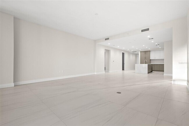 Building Photo - 275 1st Ave S