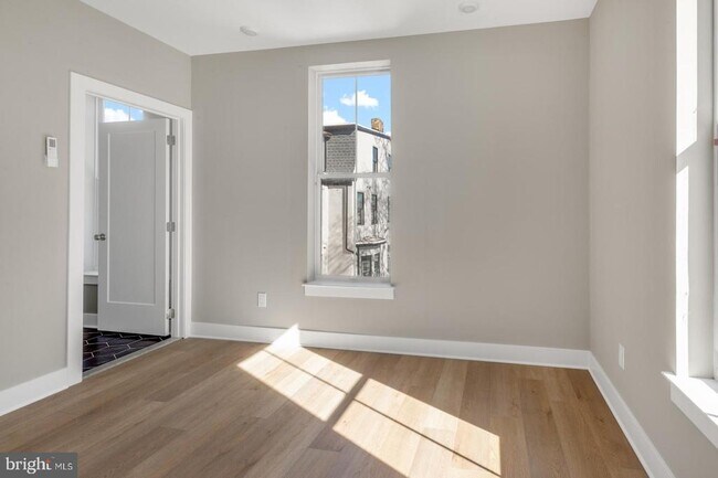 Building Photo - 6712 Ridge Ave