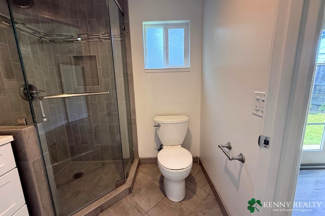 Building Photo - 3 Bedroom, 2 Bathroom (Main House + ADU) -...