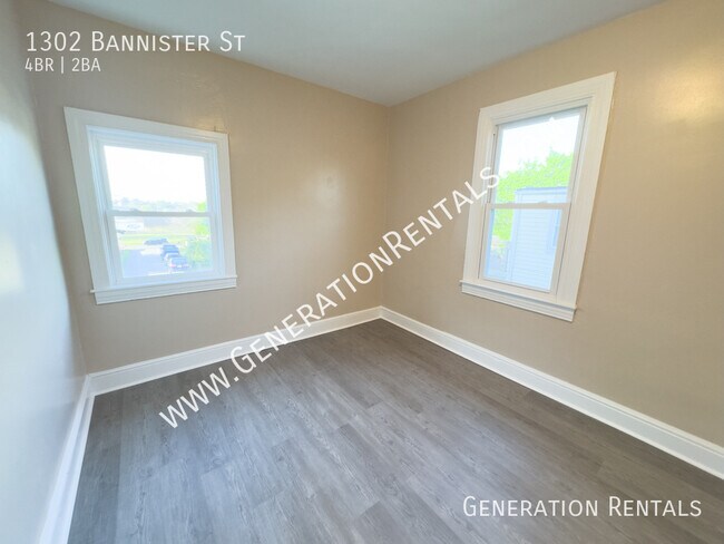 Building Photo - 1302 Bannister St