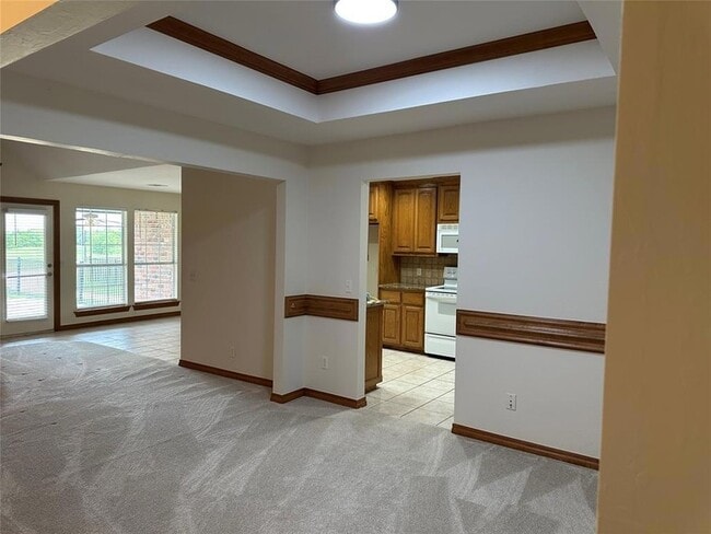 Building Photo - 15713 Traditions Blvd