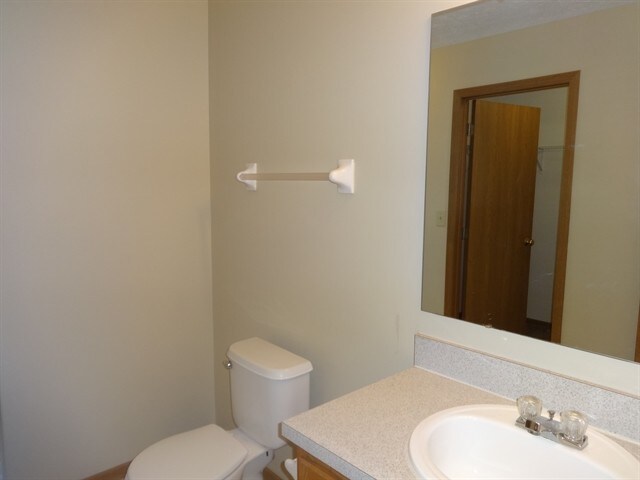 Building Photo - 4242 Honey Bee Ct