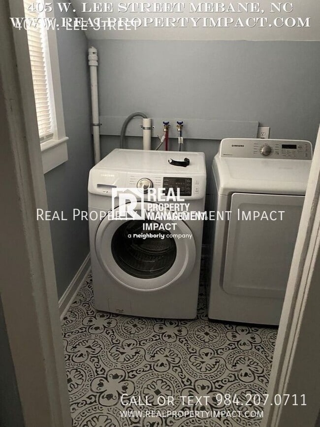 Building Photo - 405 W Lee St