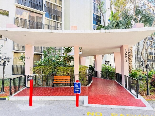 Building Photo - 17011 N Bay Rd