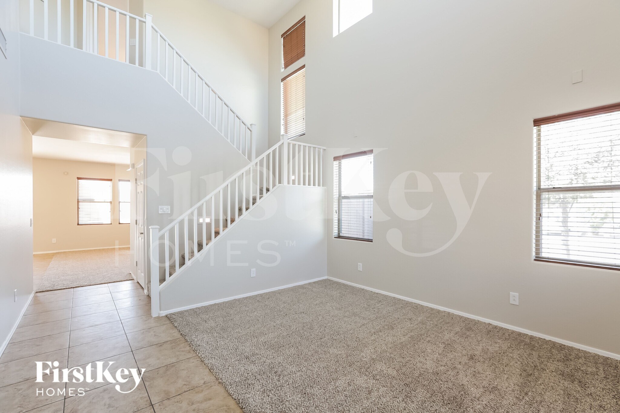 Building Photo - 2639 W Tamarisk Ave