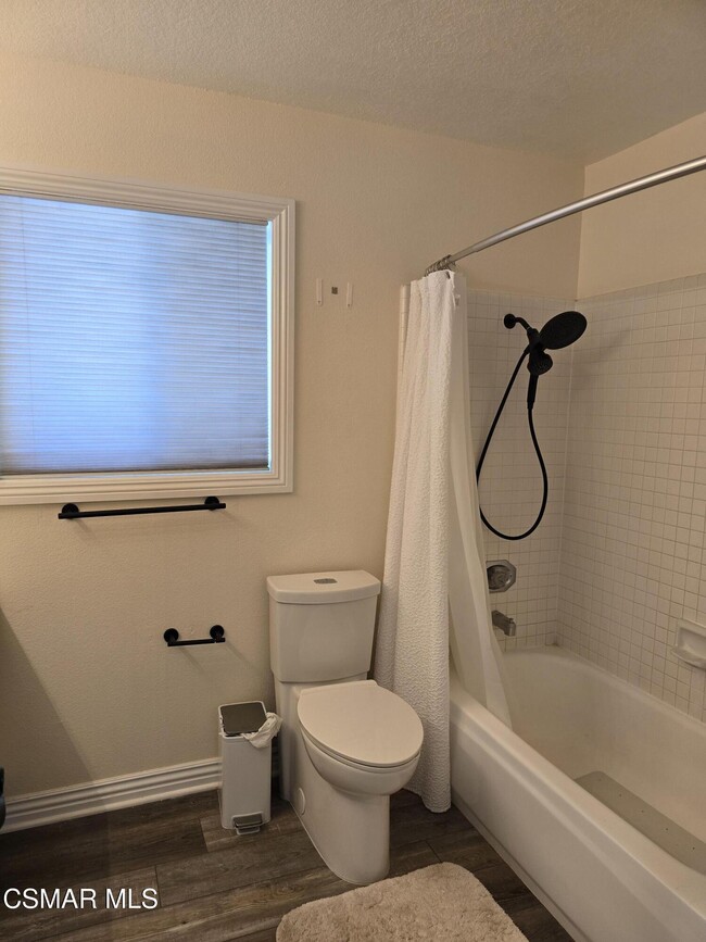 Building Photo - 3017 Klamath Ave