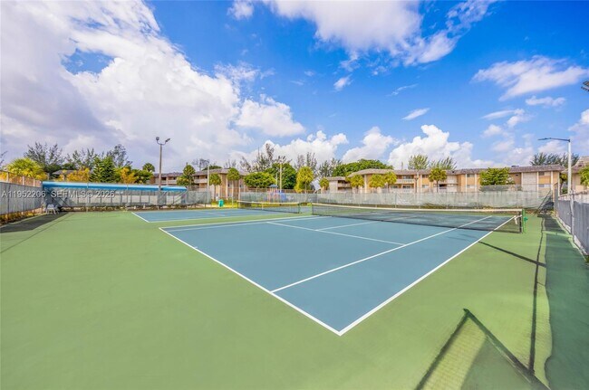 Building Photo - 7480 Miami Lakes Dr