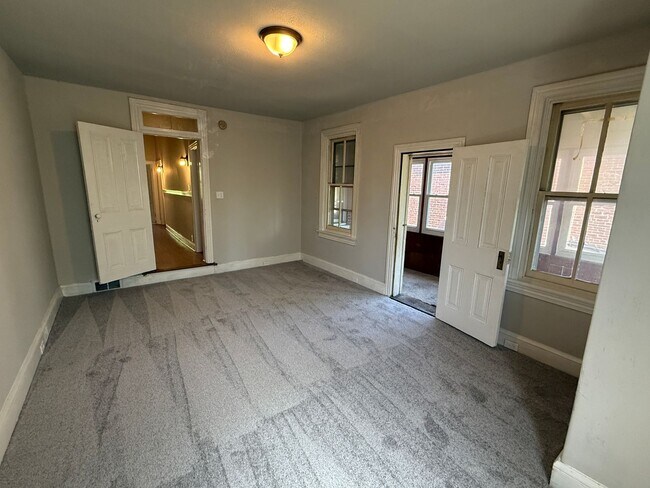 Building Photo - Beautiful Victorian Rowhome with Modern Updates – Available Now!