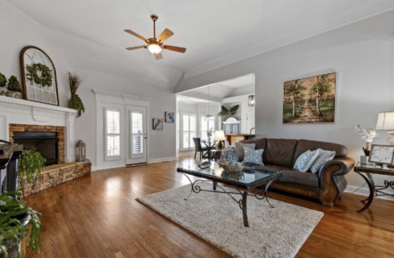 Building Photo - 301 Chamblee Ct