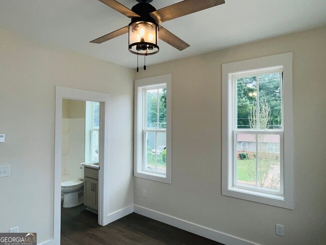 Building Photo - 107 Gardenia Ln