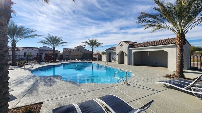 Building Photo - 265 E Balsam Dr