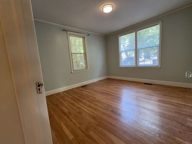 Building Photo - 2944 Hope Ave