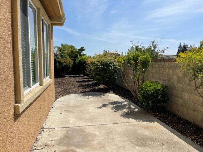 Building Photo - Gated community
