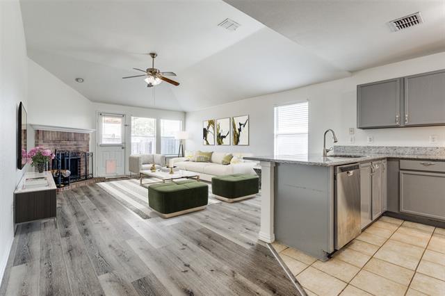 Building Photo - 1614 Pin Oak Trail