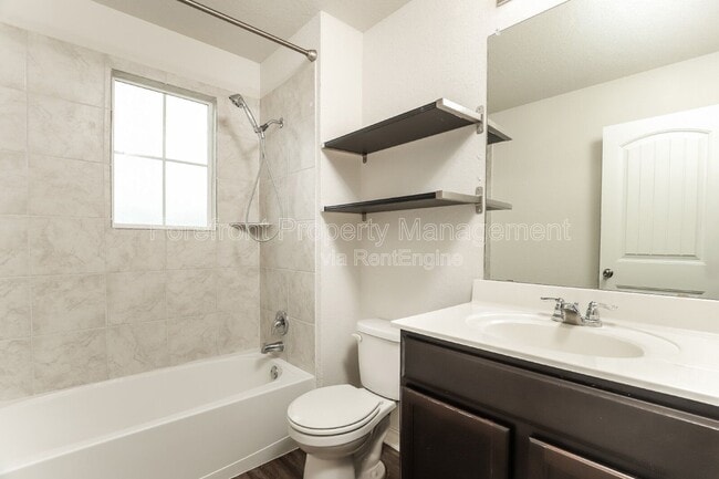 Building Photo - 2935 Thackery Groove