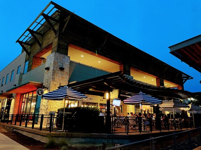 Building Photo - 104 S Tumbleweed Trail