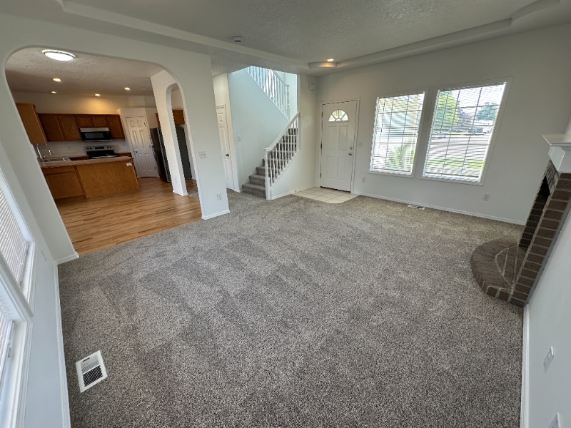 Building Photo - 670 Teton Dr