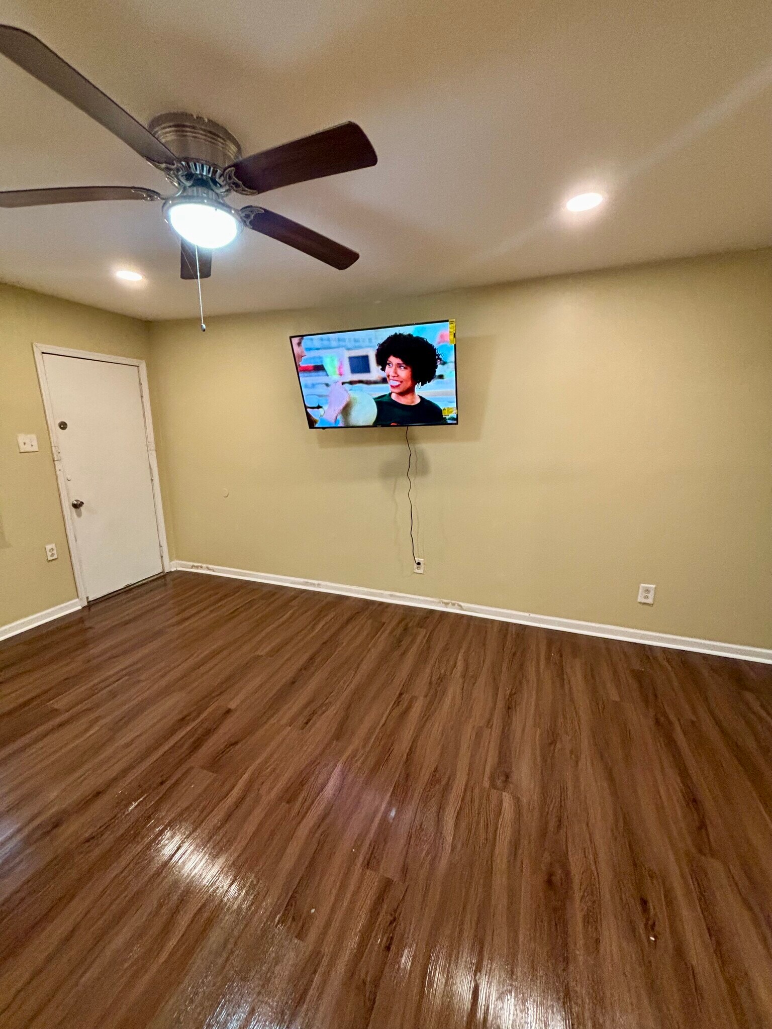 Building Photo - 6043 Wister St