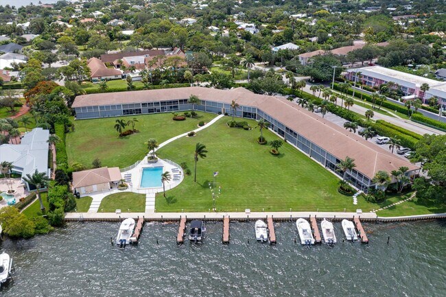 Building Photo - 478 Tequesta Dr