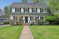Building Photo - 190 Fernwood Ave