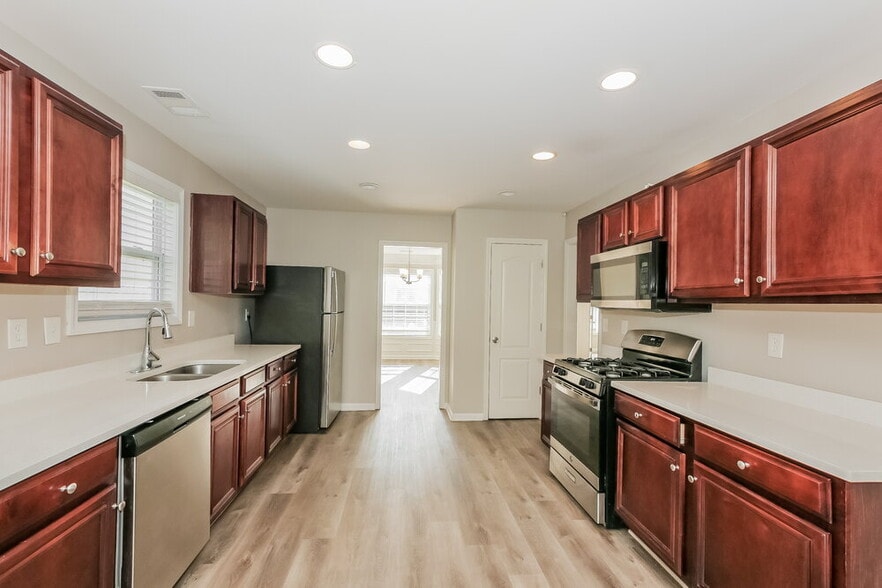 Building Photo - 100 Hawken Trail