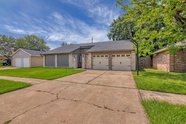 Building Photo - 7431 Ridgeberry Dr