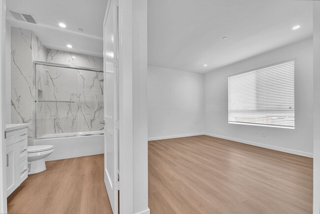 Building Photo - Modern Brand new 5-Bedroom Home for Lease ...