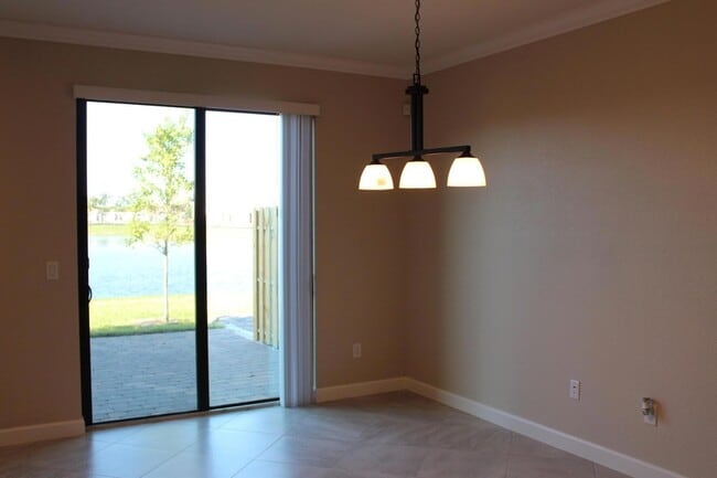 Building Photo - 12951 Anthorne Ln