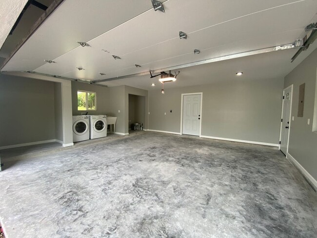 Building Photo - Brand New 3-Bedroom, 2-Bath Home in Hawaiian Shores