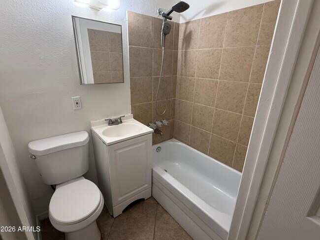 Building Photo - 1329 E Cinnabar Ave