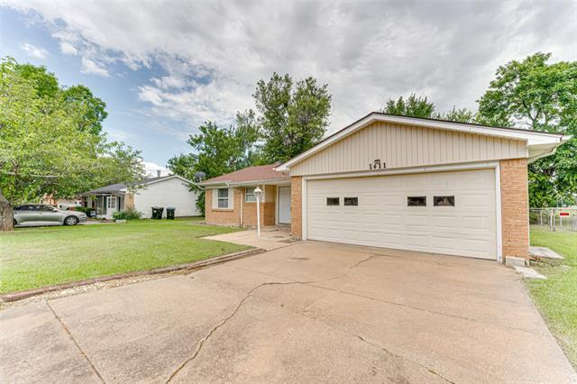 Building Photo - 1411 Skyline Dr