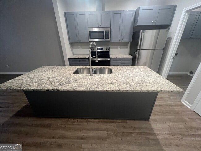 Building Photo - 1571 Bostwick Rd