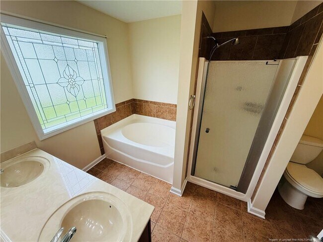 Building Photo - 5326 Woodpecker Dr