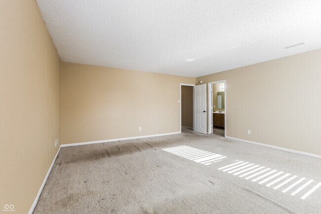 Building Photo - 12261 Maize Dr