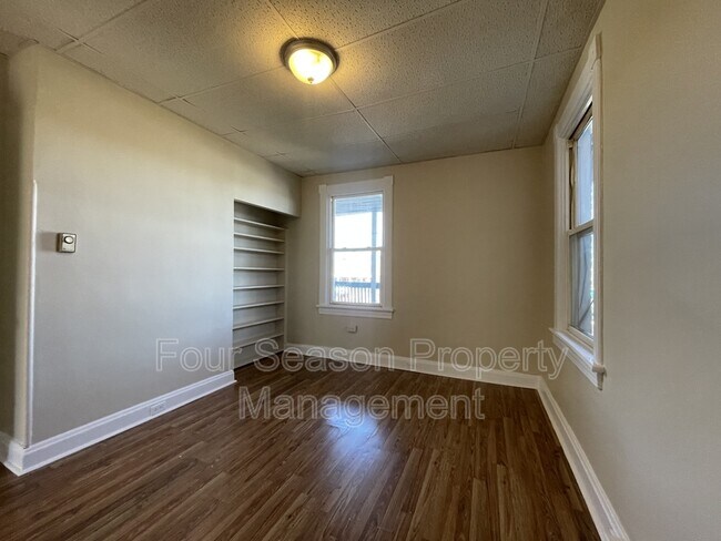 Building Photo - 616 W Franklin St