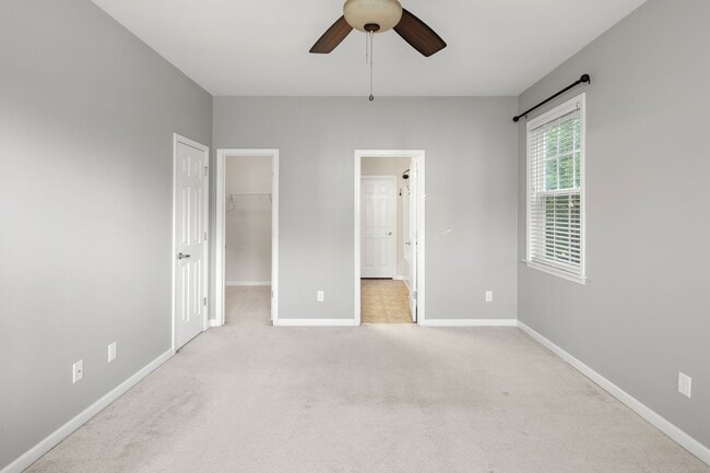 Building Photo - Wonderful Home in Arden